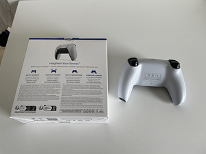Sony Dualsense PS5 (2 фото из 2)