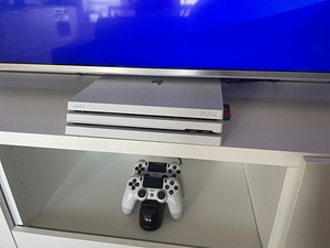 Sony Playstation 4 Pro CFW 1TB SSD + 2 Dualshock controllers (2 foto / 4)