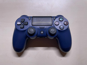 Sony Dualshock 4 V2 juhtmevabad kontrollerid PS4 jaoks (4 foto / 4)