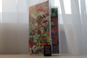 Игра для Nintendo Switch — Splatoon 2 (2 фото из 2)