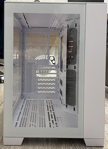 Lian Li O11 Dynamic Mini Snow Edition (3 foto / 8)