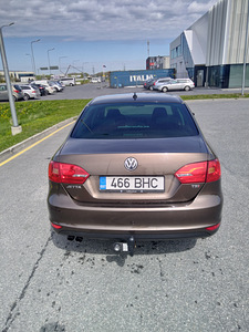 Volkswagen Jetta 1.4 TSI 90kW (6 foto / 12)