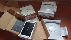 Ubiquiti USG + 2 x Unifi AP 6 Lite + EdgeRouter ER-X (5 foto / 10)