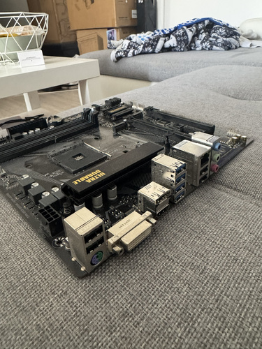 Материнская плата GIGABYTE B550M DS3H