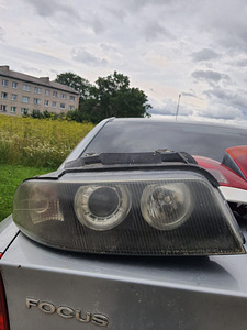 Audi a4 B5 tuled ja iluvõre (3 foto / 3)