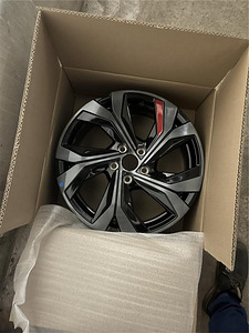 Диск Renault НОВЫЙ 18'' (1 фото из 1)