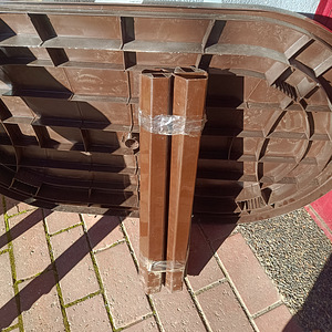 Plastikust laud ja toolid (2 foto / 10)