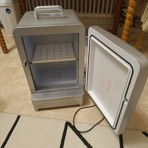 Minikülmkapp (5 foto / 9)