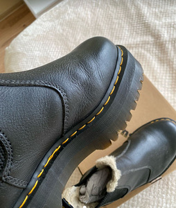 DR MARTENS 2976 FAUX FUR LINED PLATFORM CHELSEA BOOTS (3 foto / 6)