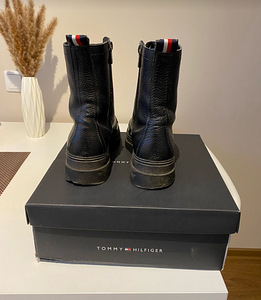 Tommy Hilfiger Saapad MONOCHROMATIC LACE UP BOOT Suurus 38 (4 foto / 6)