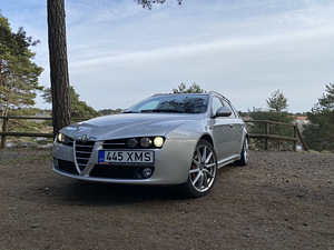 Alfa Romeo 159 Sportwagon 2.4 JTD TI (1 foto / 8)