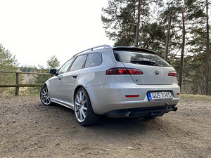 Alfa Romeo 159 Sportwagon 2.4 JTD TI (3 foto / 8)