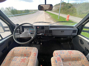 Peugeot J5 (10 фото из 10)