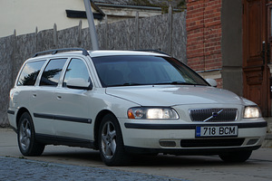 Volvo v70 Diisel Manuaal Ülevaatus kuni 10.2024 (4 foto / 8)