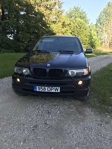 BMW X5 (2 foto / 9)