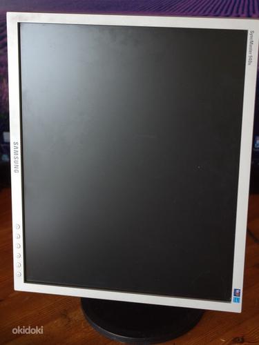 19'' LCD монитор Samsung 940N (фото #1)