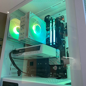 Mänguriarvuti RTX 5060 + Ryzen 5 8400F + DDR5 + WIFI (3 foto / 6)