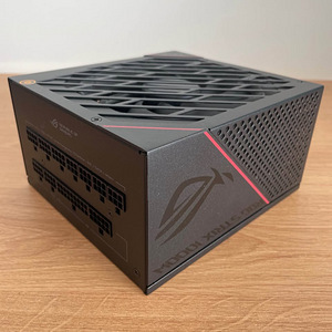 ASUS ROG Strix 1000G 1000W Gold (1 foto / 4)