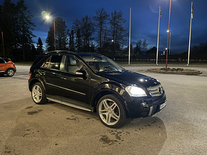 Mercedes-Benz ML 420CDI V8 4,0 AMG (2 foto / 5)
