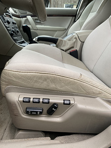 Volvo S80 2.5T AWD (8 foto / 9)