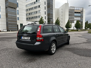 Volvo v50 2.4 (4 foto / 9)
