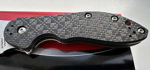 Spyderco Domino Carbon fiber XHP Knife C172CFTIP (5 foto / 10)
