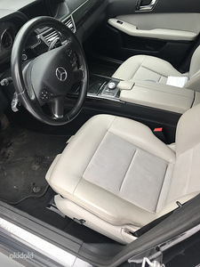 Mercedes-Benz E350 AVANGADRE blueEfficiency 3.0 CDI 170kw (9 foto / 11)
