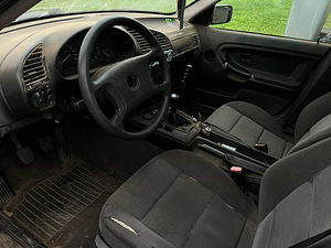 BMW e36 1.8i manuaal (7 foto / 7)