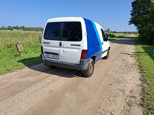 Peugeot Partner (3 фото из 10)