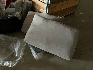 LAOMÜÜK. DISAIN TUGITOOLI ISTMED JA MUU. KASUTAMATA. (4 foto / 6)