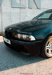 BMW E39 ПОЛНЫЙ ПАКЕТ (5 фото из 9)