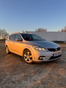 Kia Ceed Facelift Comfort 1.6 66kV (4 foto / 10)