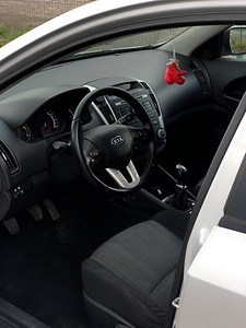 Kia Ceed Facelift Comfort 1.6 66kV (7 foto / 10)