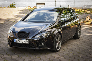 SEAT Leon Cupra (1 foto / 14)