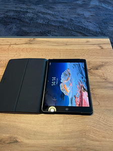 iPad 8-го поколения 2020 г. (2 фото из 5)