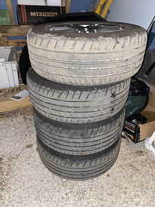 Диски и шины Audi R17 (5 фото из 5)