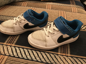 Детские кроссовки Nike, размер 28 (17 см)