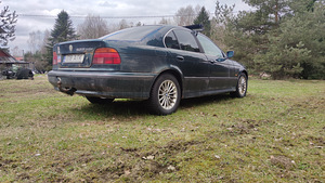 BMW 525 TDS (4 foto / 6)