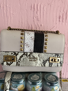 Продам сумку GUESS