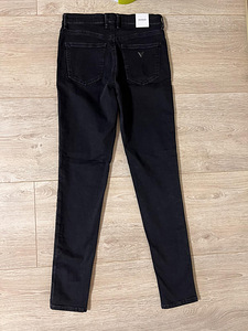 Guess 27/29 (3 foto / 3)