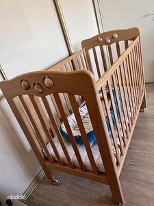 YappyKids Natural Puidust võrevoodi + madrats (1 foto / 4)