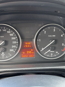 БМВ 325д 145кВт (9 фото из 9)