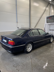 BMW 728i 142kw 2001a (5 foto / 13)