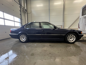 BMW 728i 142kw 2001a (6 foto / 13)