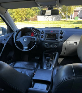 VW tiguan (7 фото из 8)