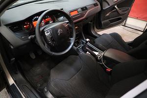 CITROEN C5 1,6D 84kw 2013a. (11 foto / 12)