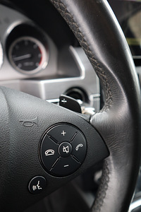 MERCEDES-BENZ GLK 220 CDI 4MATIC (10 foto / 15)
