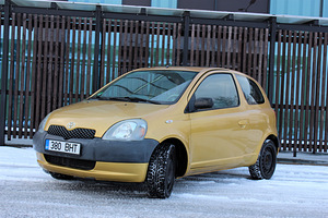Ökonoomne Toyota Yaris, väga heas korras (2 foto / 10)