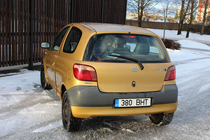 Ökonoomne Toyota Yaris, väga heas korras (3 foto / 10)