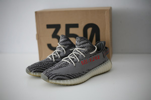 Adidas YEEZY BOOST 350 V2 (2 foto / 4)